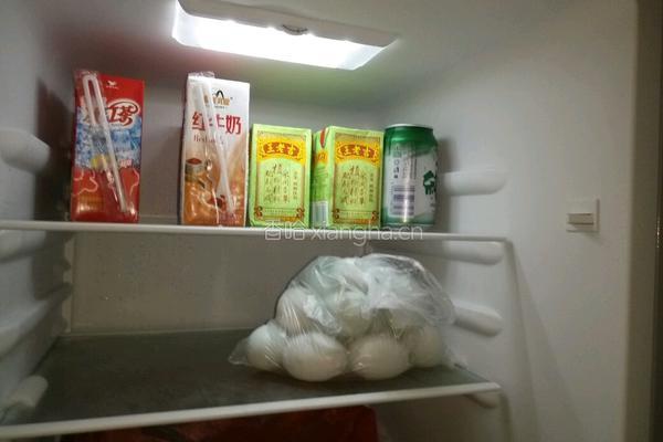 自制咸鸭蛋（出油多多的）的做法图解7