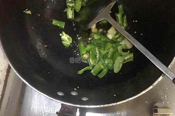 爆酱焖茄子的做法图解4