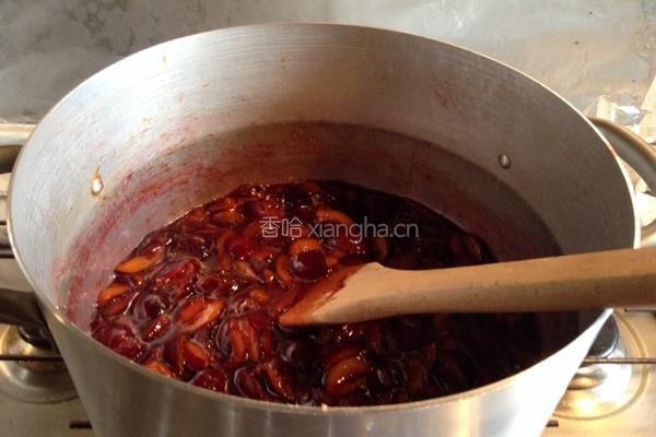 Marmellata di prugne(紫色李子果酱）的做法图解2