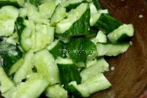 拍黄瓜的做法图解1