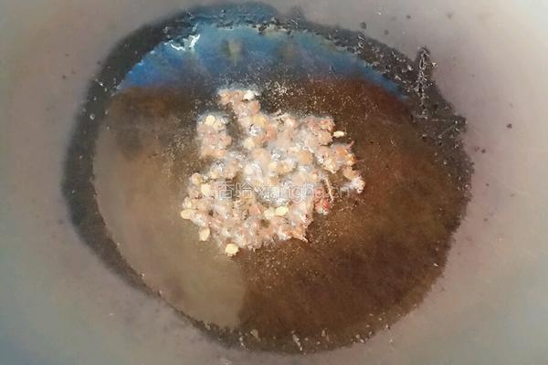 番茄酱肉沫炒土豆片的做法图解2
