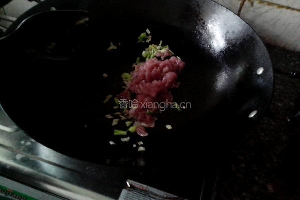 草菇炒肉的做法图解8
