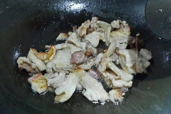 五花肉焖榨菜的做法图解3