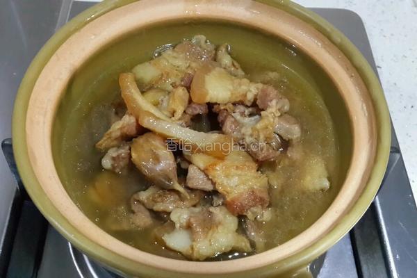五花肉焖榨菜的做法图解4