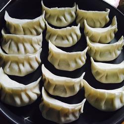 白菜蘑菇木耳鸡蛋素饺子的做法[图]