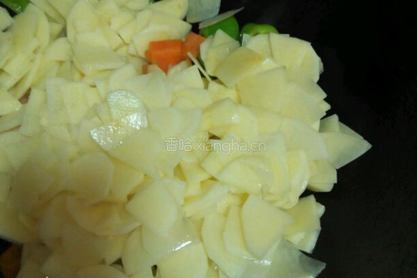 四色土豆片的做法图解3