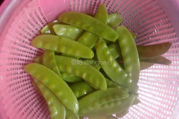 荷兰豆炒杂素菜的做法图解2