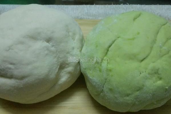 双色水饺的做法图解2