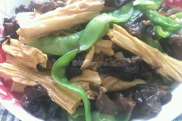 腐竹炒木耳的做法图解13