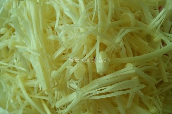 凉拌金针菇的做法图解1