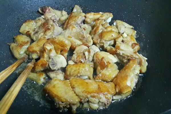 土豆烧鸡翅的做法图解4