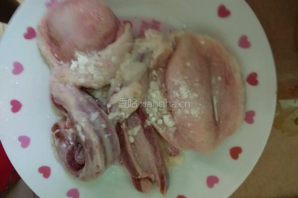 电压力煲煲猪小肚赤小豆汤的做法图解3