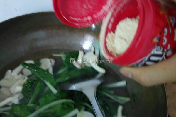 凤尾菇青菜蛋花汤的做法图解7