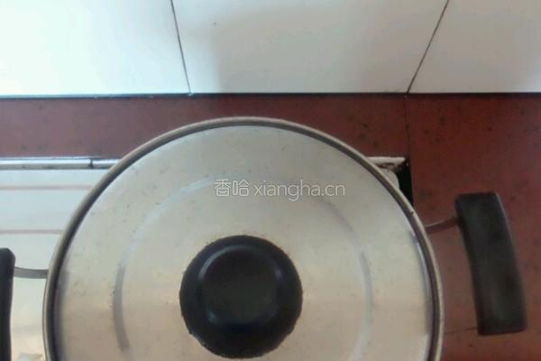 莲子红枣枸杞茶的做法图解3