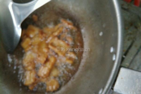 蒜苔腐竹炒肉的做法图解6