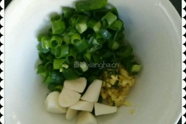 扁豆角炒香菇牛肉的做法图解4