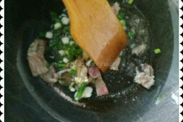 牛肉炒油豆付的做法图解4