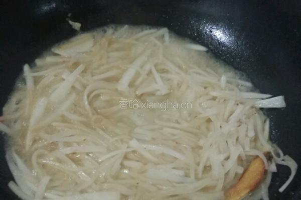 酸辣萝卜鱼的做法图解3