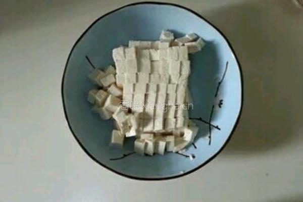 麻婆豆腐的做法图解1