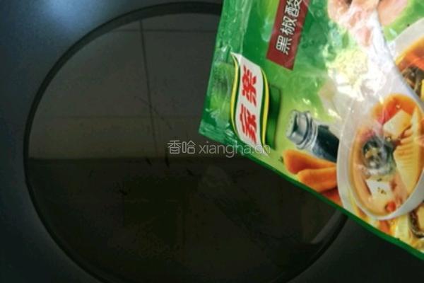 酸辣汤的做法图解1