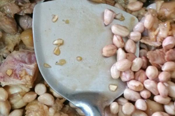 猪手煲花生的做法图解3