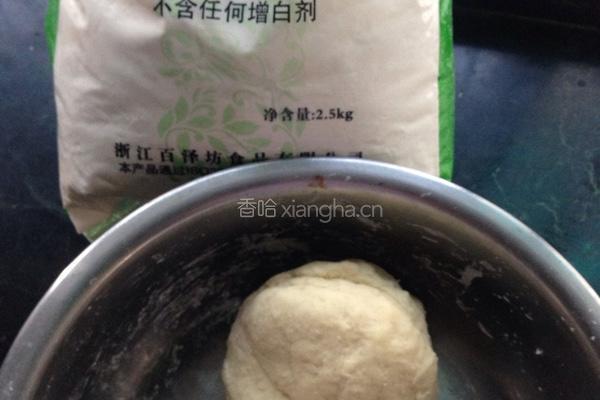 手工拉面的做法图解1