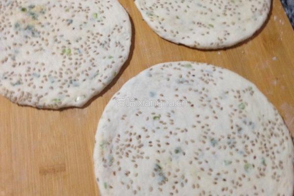 葱花油饼的做法图解8