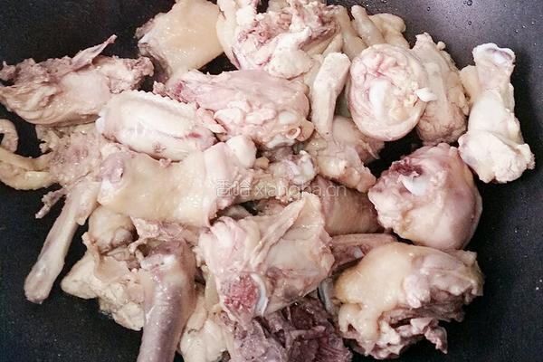 小鸡炖蘑菇的做法图解6