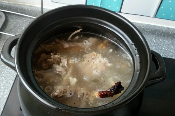 奶白鸭汤的做法图解3