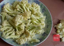 番茄炒花菜的做法图解3