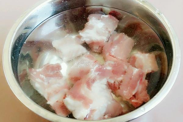 冬瓜薏米排骨汤的做法图解2