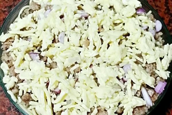 芝士蘑菇肉酱焗意粉的做法图解3