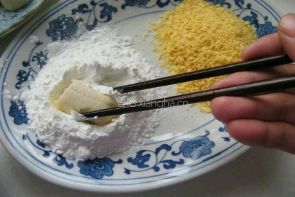 油炸香蕉的做法图解3