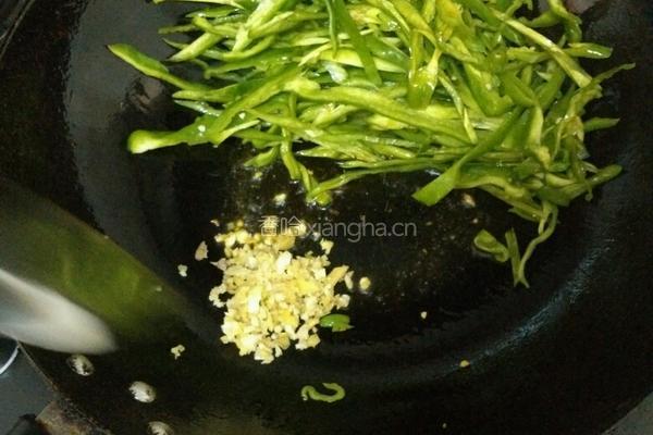 青椒炒肉丝的做法图解6