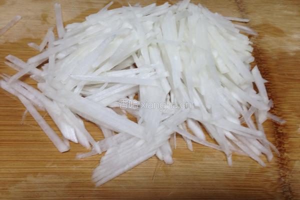 萝卜丝炒粉条的做法图解3