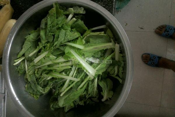 小白菜饺子的做法图解1