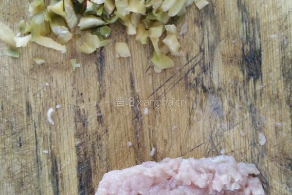 肉末榨菜蒸豆腐的做法图解1