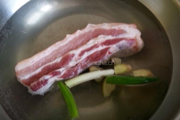 回锅肉的做法图解1