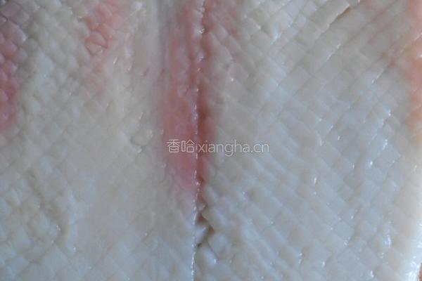 泡椒炒鱿鱼的做法图解2