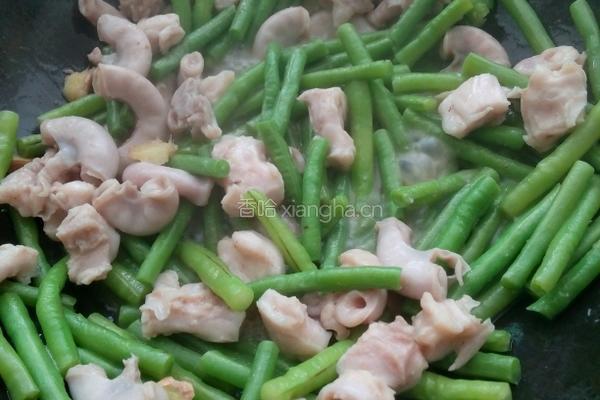 生肠炒豆角的做法图解4