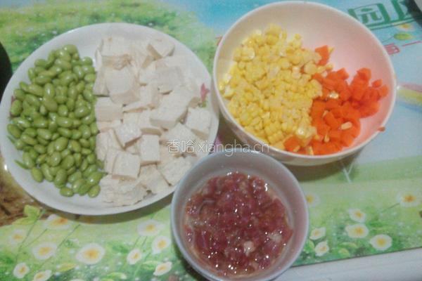 玉米毛豆豆腐汤的做法图解2