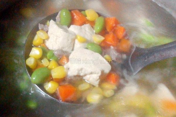 玉米毛豆豆腐汤的做法图解4
