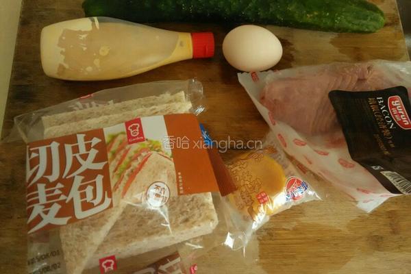 简易豪华版三明治的做法图解1