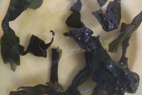 排骨海带汤的做法图解1