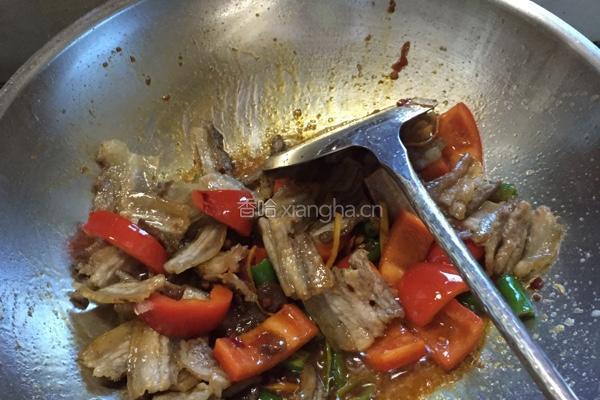 双椒回锅肉的做法图解3