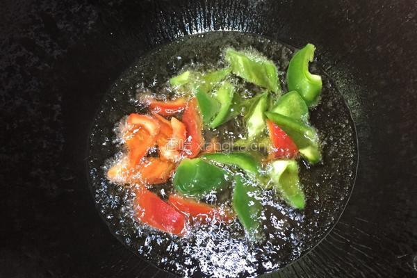 菠萝咕噜肉的做法图解4