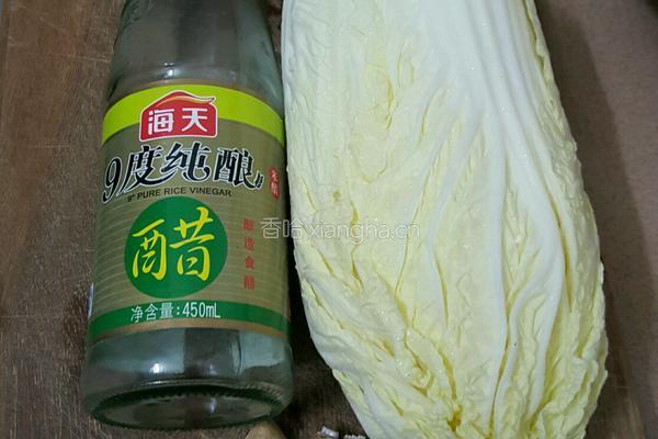 醋溜白菜的做法图解1
