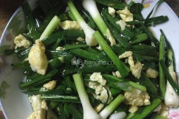 蒜苗炒鸡蛋的做法图解4