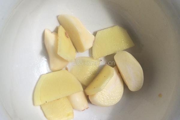 香菇土豆鸡腿的做法图解3