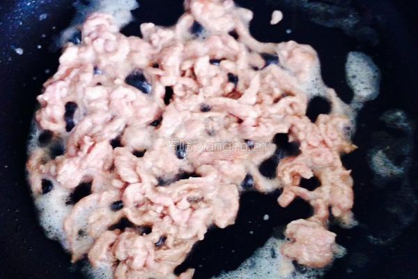 杏鲍菇炒肉丝的做法图解5